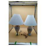 2 White Lamps