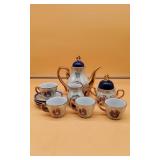 Teacups, Saucers & Creamers