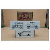 4 1:25 Scale Die-Cast Coin Locking Bank With Key