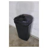34 Gallon Trash Can on Wheels