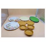 Plastic Plates & Misc Tubberware