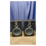 2 Technics SB-SL901 Three Way Speakers