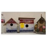 3 birdhouses