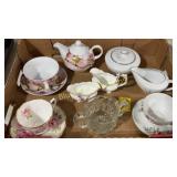 Cups & saucers, cream & sugar