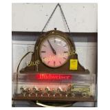 Budweiser clock & horses working, crack in plex