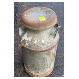Milk can w/lid