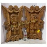 2 Hecho wood carvings