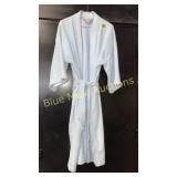 Like new Dundee terry velour robe-one size fits