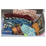 Tub full of placemats & cloth napkins