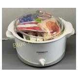 Corning Ware crockpot & new napkins