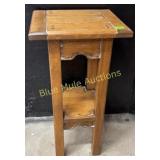 Lamp table-34'tall,16ï¿½deep18ï¿½across