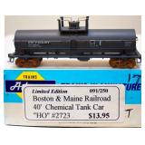Boston & Maine 2723 Chemical Tank Car Athearn HO