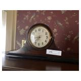 Vintage New Haven Chime Mantle Clock