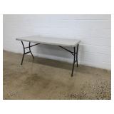 5 ft. Plastic Folding Table