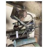 Grease Guns with Flexible Hoses