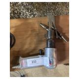 Air Chipper with Extra Bits