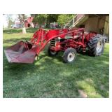 International 460 Utility Tractor