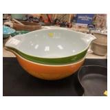 (2) Pyrex Mixing Bowls