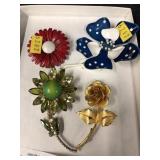 4 Decorative Vintage Pins