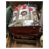 9 Pre Lit 22" Christmas Wreaths