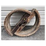 Primitive Wooden Adjustable Pulley