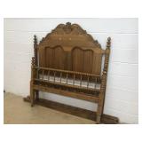 Spindle Form Rope Bed