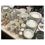 Oneida Ava Patterned Chinaware