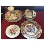 14 Pieces of Decorative China and Glass