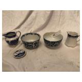 11 Pieces of Decorative Blue China