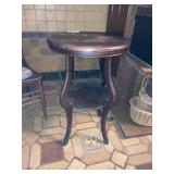 Round Oak Vintage End Table