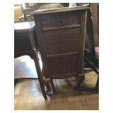 Mahogany 3-Drawer Night Stand