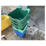 5 Gate Hanging Feed Buckets