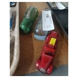 2 Car Form Candy Containers