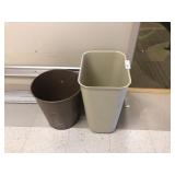2 Trash Cans