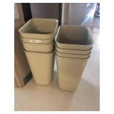 8 Heavy Duty Trash Cans