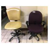 2 Rolling Chairs