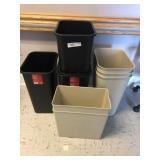 8 Heavy Duty Plastic Trash Cans