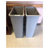 2 Heavy Duty Plastic Trash Cans
