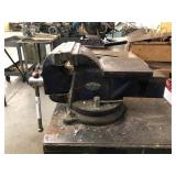 Work Bench w/6" Bench Vice.