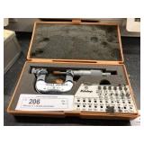 Mitutoyo 0-1 Thread Micrometer.