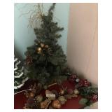Seasonal Decor & Tabletop Christmas Tree