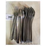 (19) Seafood Forks