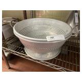 (2) Aluminum Stainers