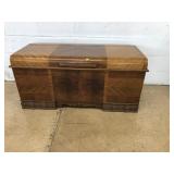 Lane Waterfall Style Blanket Chest