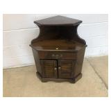 Softwood Corner Stand