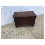 Early Hinge Top Storage Chest