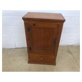 Pine 1-Door Cabinet