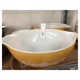 4 Vintage Pyrex Bowls