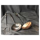 (4) Contemporary Kitchen Tools