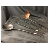 (4) Contemporary Kitchen Tools